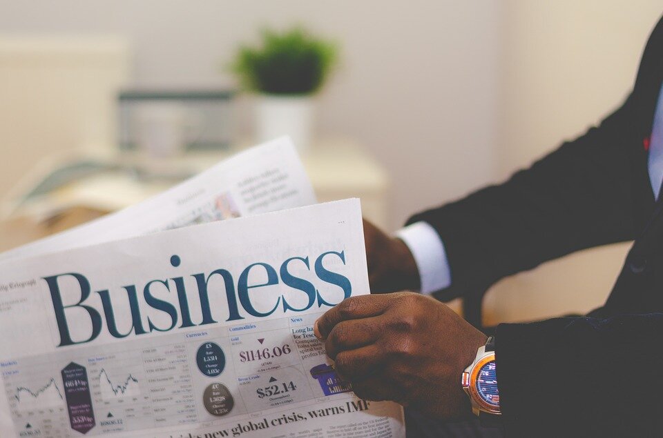 https://cdn.pixabay.com/photo/2015/11/07/12/02/business-1031754_960_720.jpg