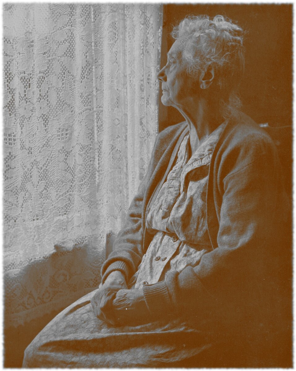 СЕ, СТОЮ У ДВЕРИ...