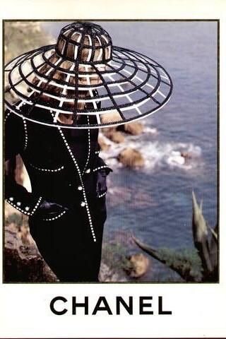 иногда старое фото или упаковка стоят тоже немалые деньги! 