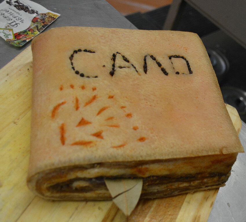 Скажите, как его зовут?  САЛО!!!