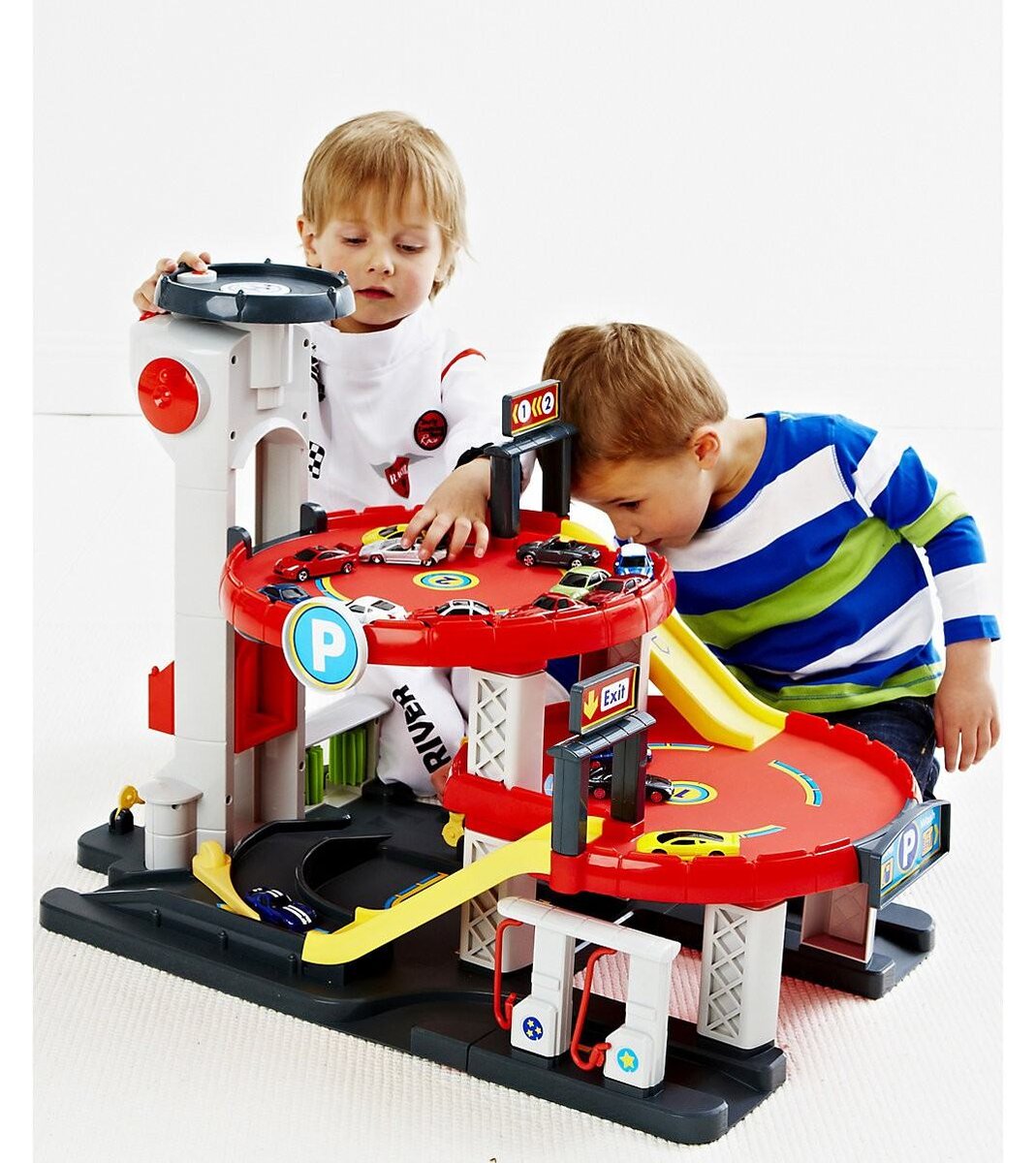 подарить подарок мальчику 3 года. трек vtech мертвая петля. подарок мальчику на 5 лет. подарок 3 летнему ребенку мальчику. подарить подарок мальчику 3 года.