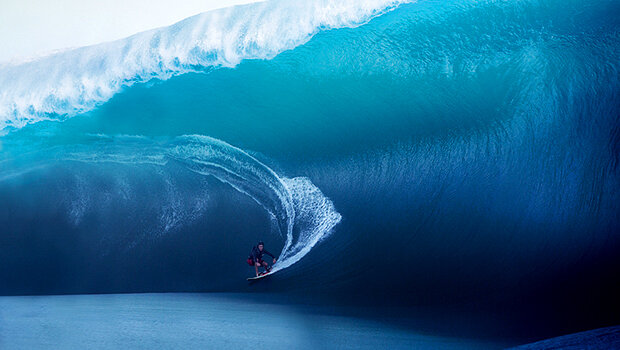 Кеала Кеннели на Чопу. Фото: surfingmagazine.com