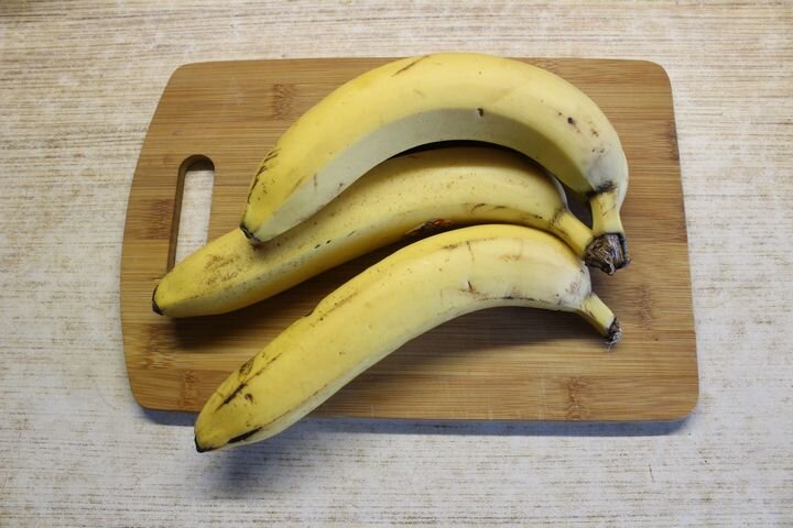 Творожная запеканка с йогуртом и бананом