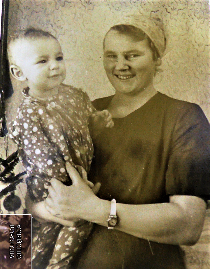 1965г.  Мне около года