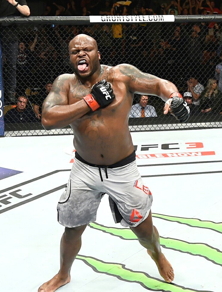 Деррик Льюис празднует победу