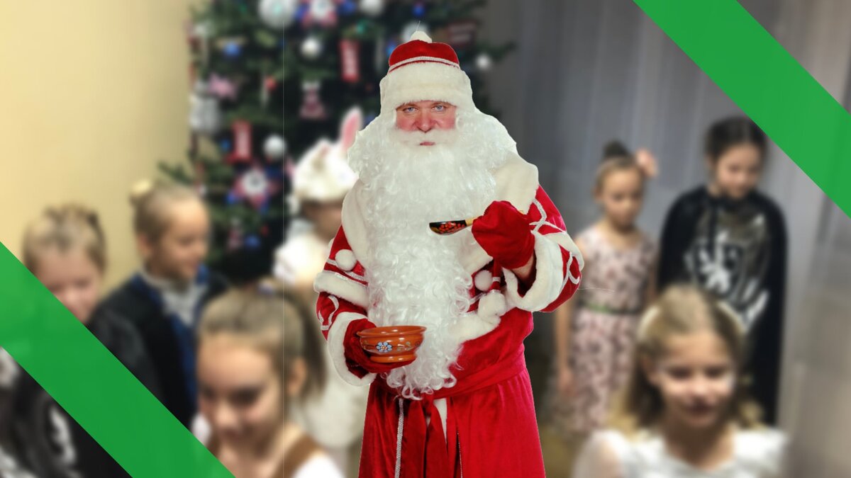 Под Новый год спрос на "дед морозов" огромен