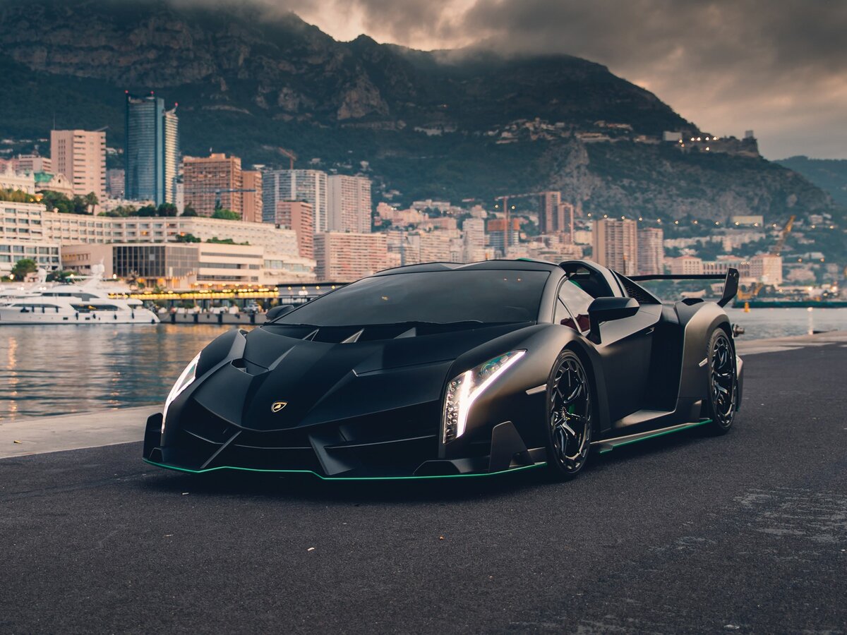 Lamborghini Венено Золотая