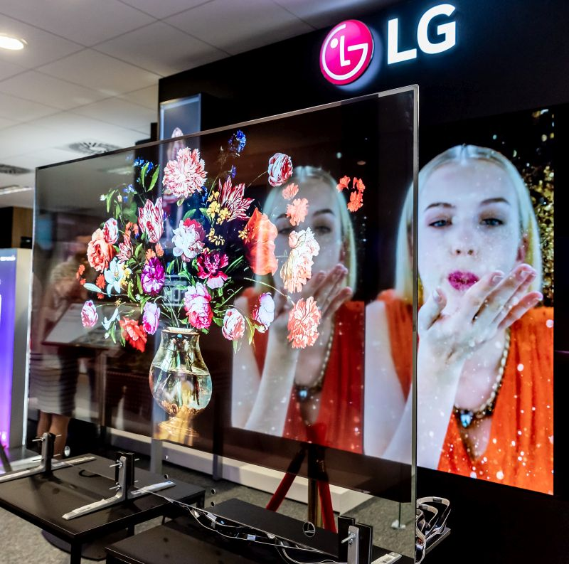 LG Прозрачный OLED / фото: LG