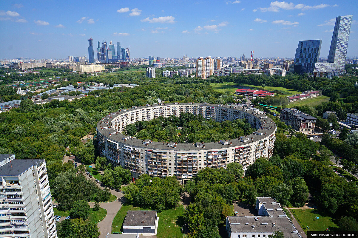 Круглый дом в Москве на улице Довженко, 6