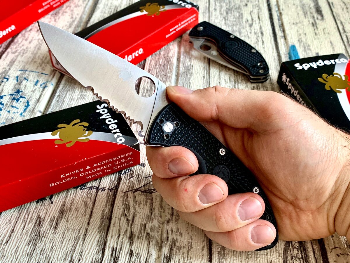 Spyderco tenacious