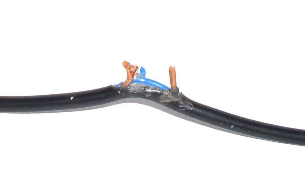 Перегрызаный провод