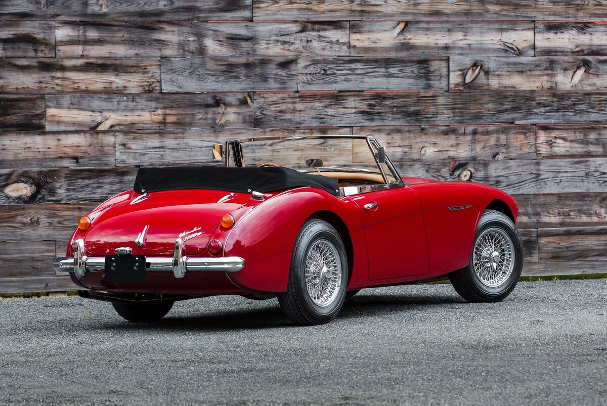 Автомобиль Austin Healey 100