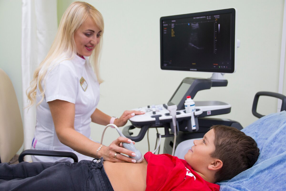 Ведерникова Олеся Андреевна проводит обследование