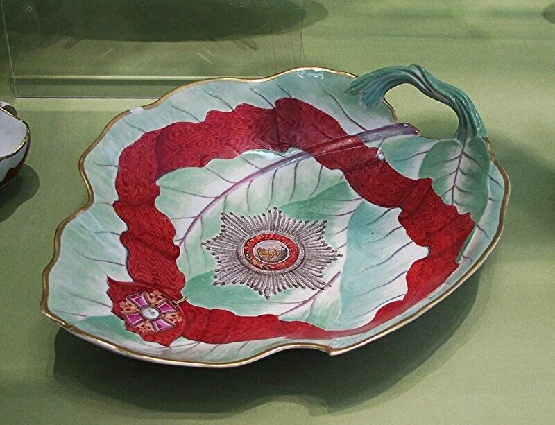 Фото из архива автора десертное блюдо Владимировский столовый сервиз