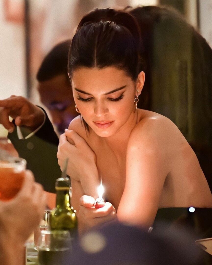 Важна ли внешность для успешной женщины и как найти на себя время? 
Насколько важен стиль женщины в мире бизнеса? Имеет ли значение как ты выглядишь на деловой встрече? Должна ли успешная женщина интересоваться модой? Как найти на себя время в плотном рабочем графике? Если вас когда-либо интересовали эти вопросы, то эта статья для вас. Ирина Гвелесиани, генеральный директор по СНГ французского химического холдинга, делится своим мнением о внешнем виде успешной женщины и рассказывает, как вписать уход за собой в плотный график. 
