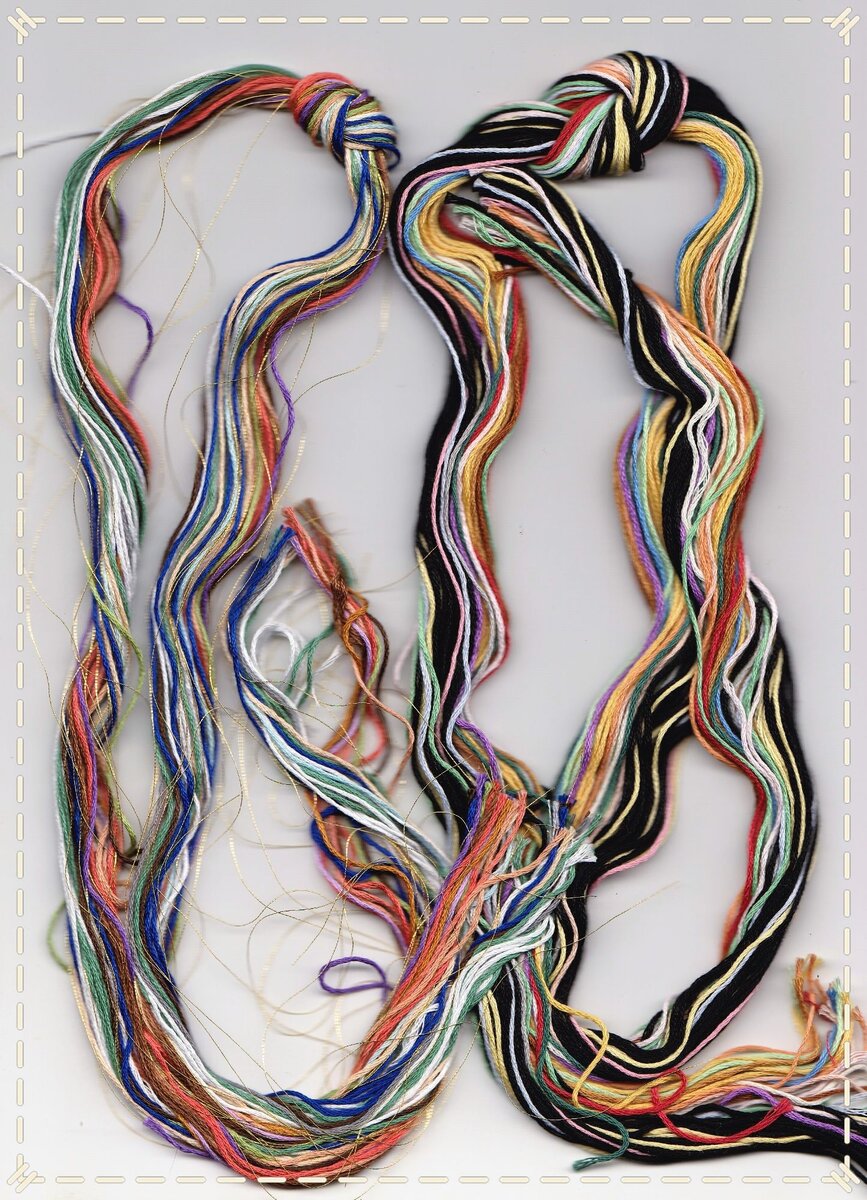 Когда смотришь на ворох нитей и понимаешь, что видишь в черно-белом спектре. фото автора
