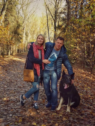 Я, муж и наш пёс.