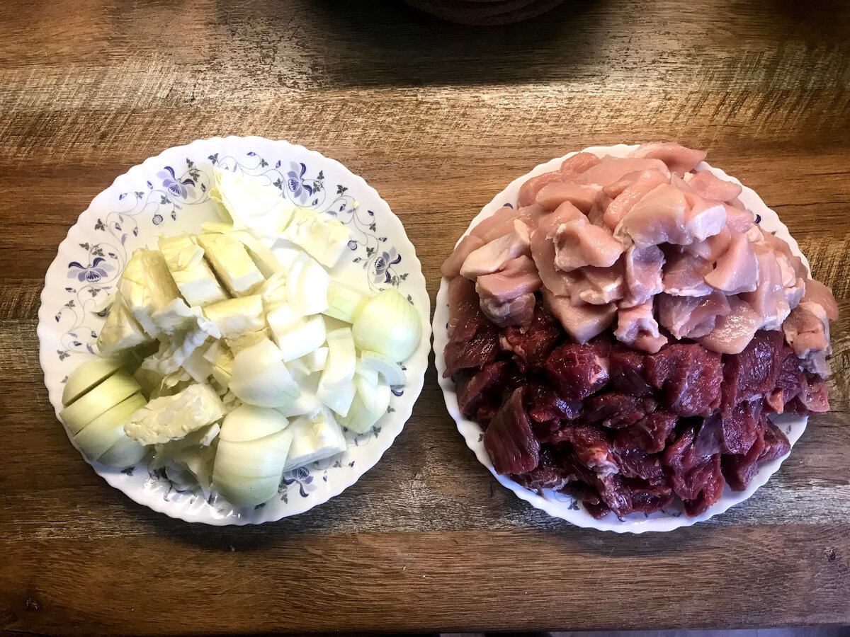 Индейка  и свинина примерно одного цвета 