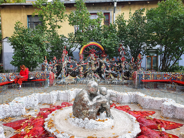 Мозаичный фонтан