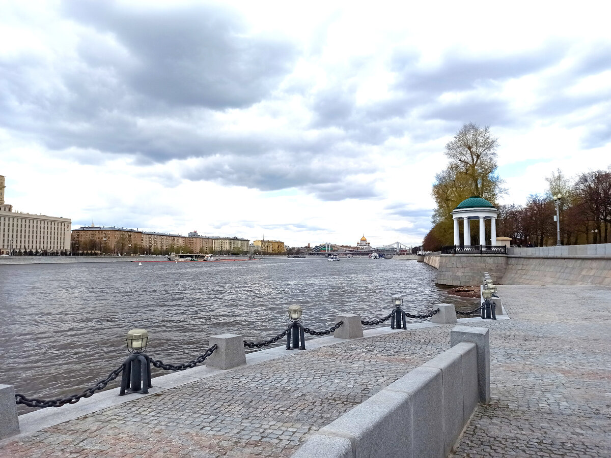 Основные минусы и плюсы жизни в Москве. Мнение давно понаехавшей. | Все  Сама | Дзен