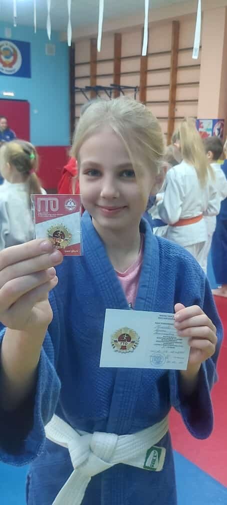 Минаева Арина, с только что полученным знаком ГТО