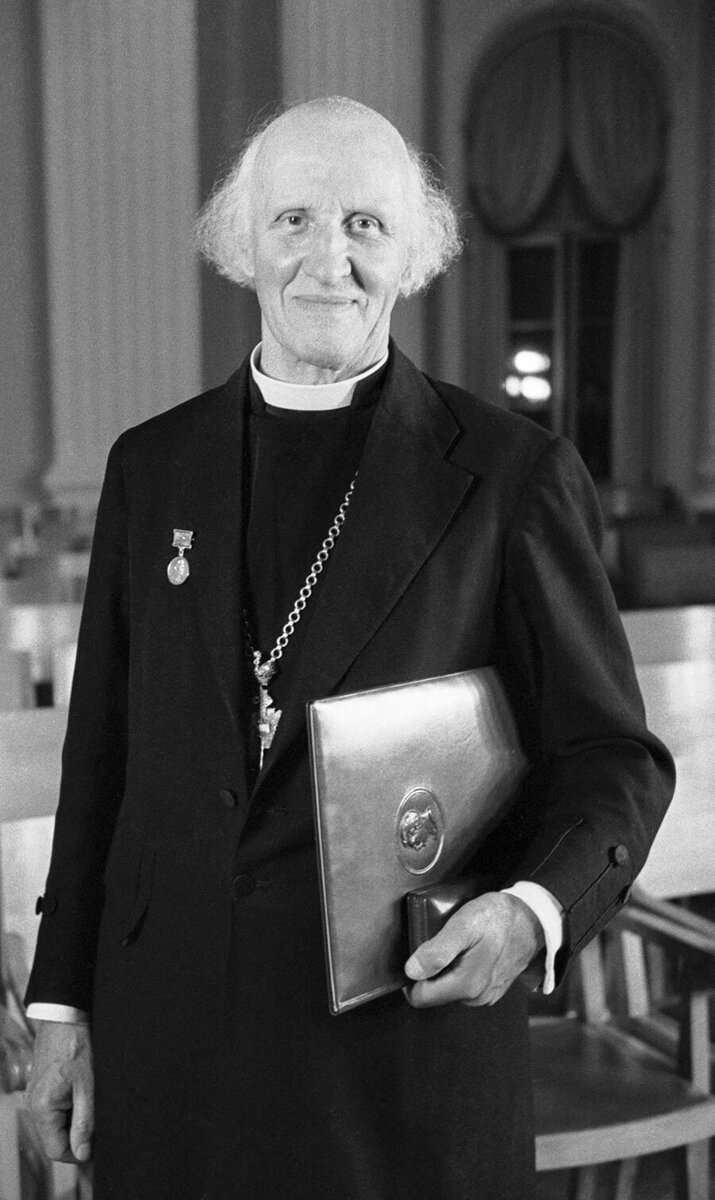 Хьюлетт Джонсон на вручении премии мира в Москве. 
Василий Егоров, Владимир Савостьянов/TASS