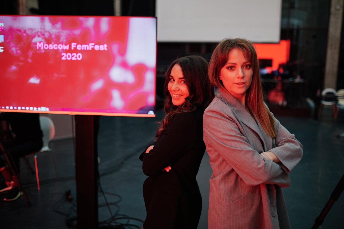 Слева: Лола Тагаева на Moscow FemFest 2020. Фото: из личного архива