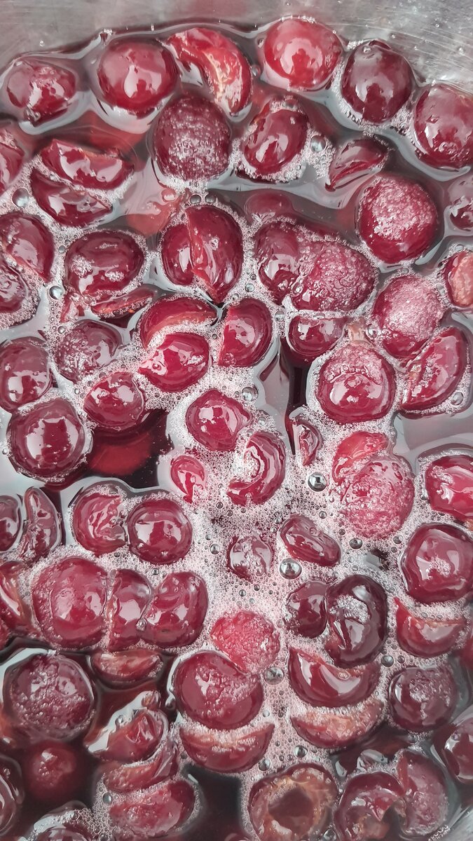 Вишня с соком после 8 часов