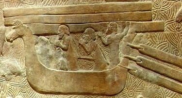 Перевозка древесины на финикийском корабле. Рельеф из дворца Саргона II в Дур-Шаррукине.