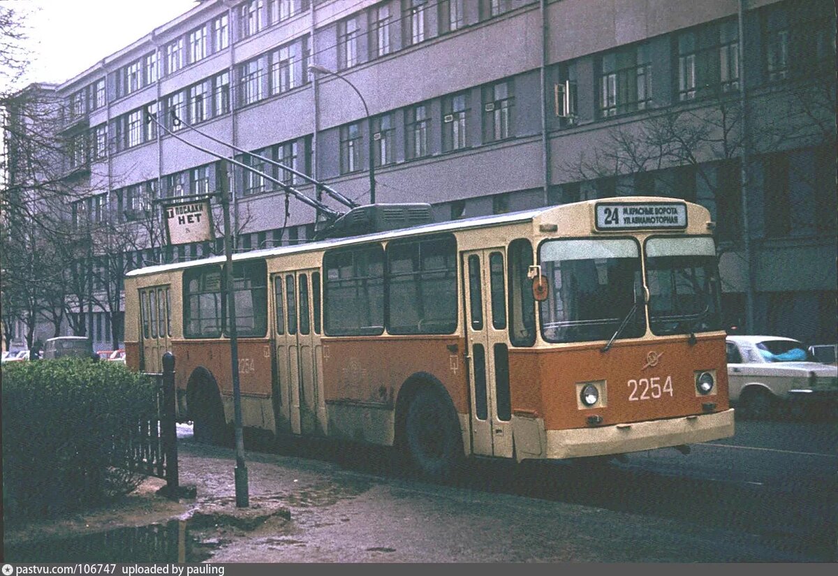 Троллейбус в саратове новые фото