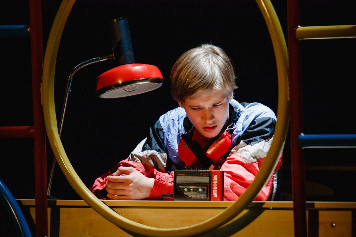 Сцена из спектакля "Наследники"