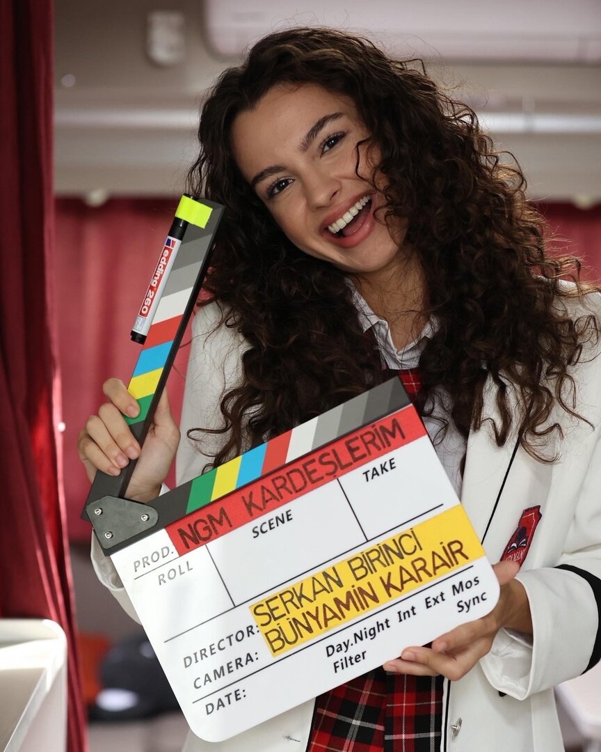 Су Бурджу Джошкун на съемках нового сезона