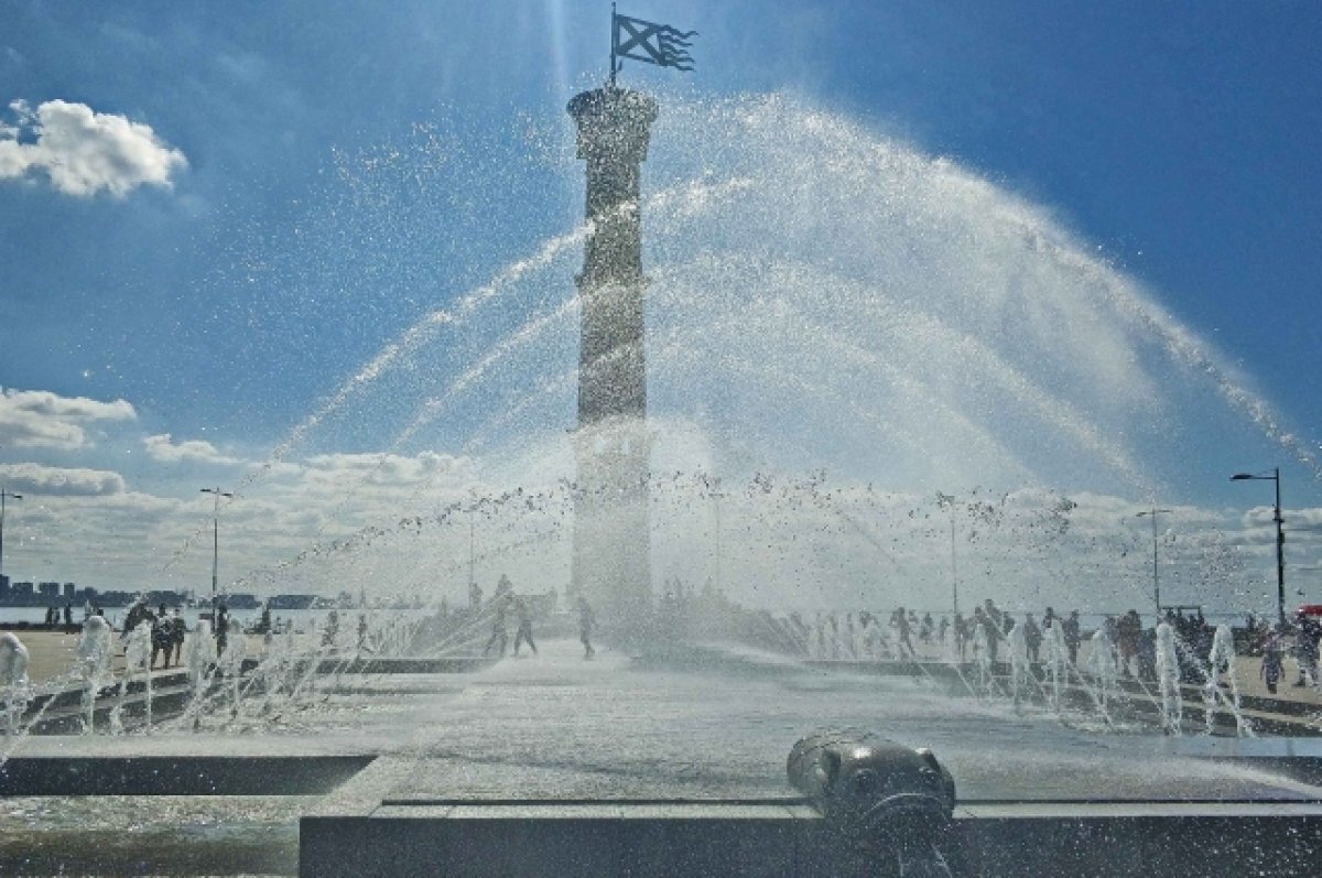    Лето-2023 в Петербурге закончится 30-градусной жарой