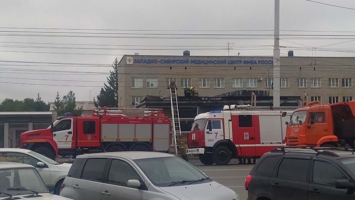     От МЧС на месте работали 2 единицы техники и 10 человек личного состава.
