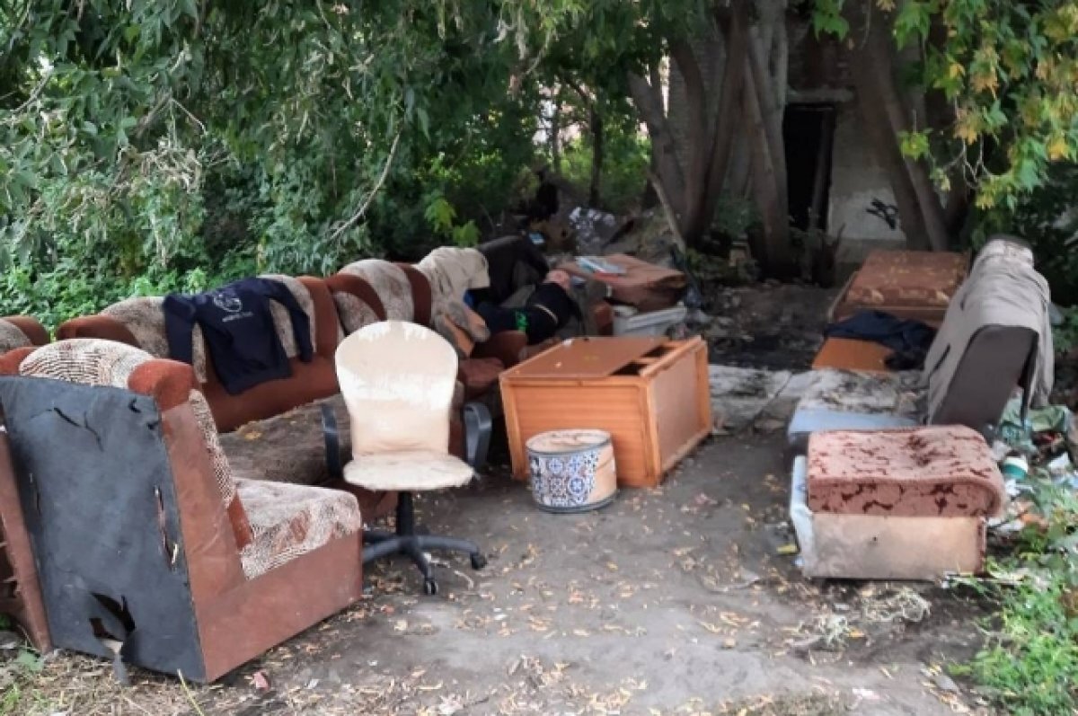    Жители Новосибирска пожаловались на пристанище алкоголиков и оргии у кафе