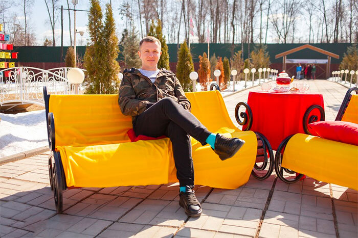 Илья Яббаров затевает с публикой игры ради повышения к себе внимания 