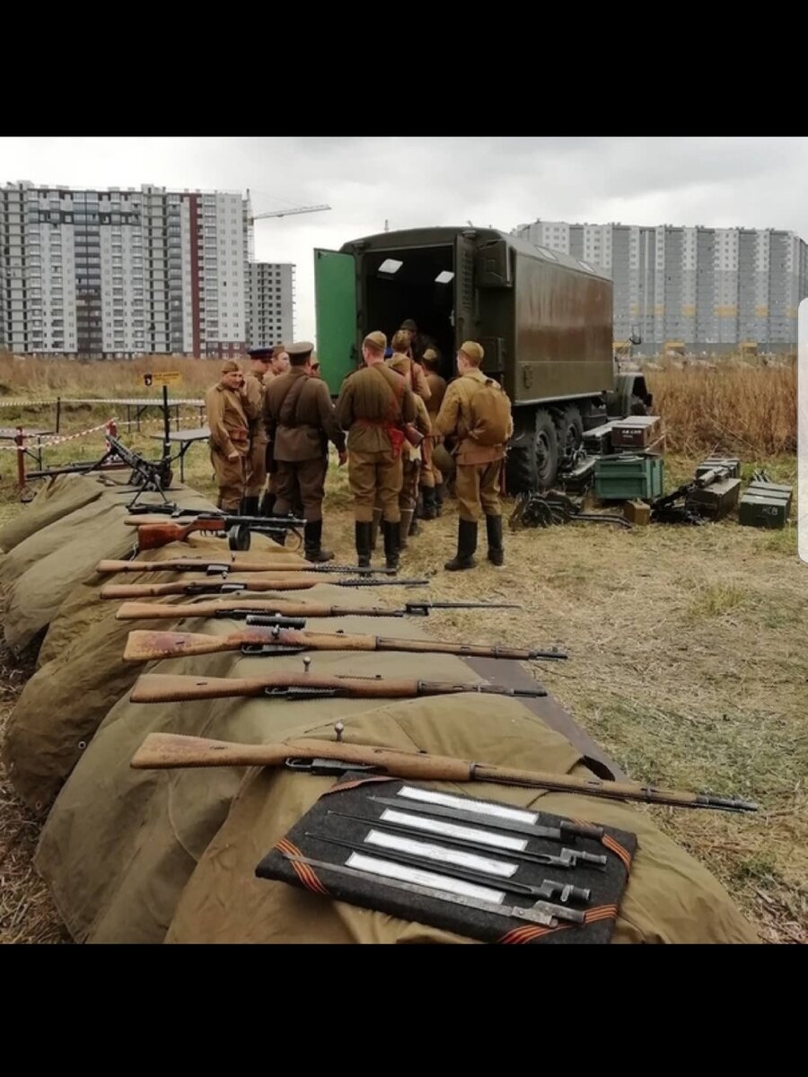 За определённую плату,каждый мог пострелять из разного оружия.