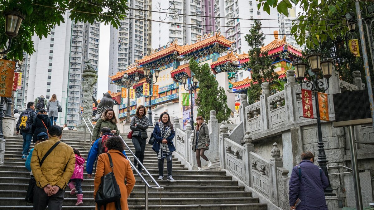 Отправляйтесь в храм Вонг Тай Син, чтобы испытать удачу