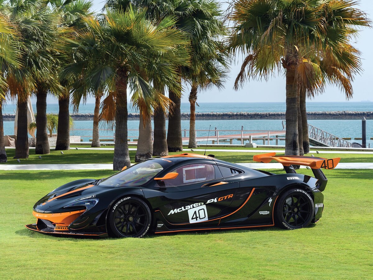 У этого McLaren P1 GTR один владелец, минимальный пробег и уникальная цветовая схема Canepa Green/Papaya Orange. Фото: Sotheby's