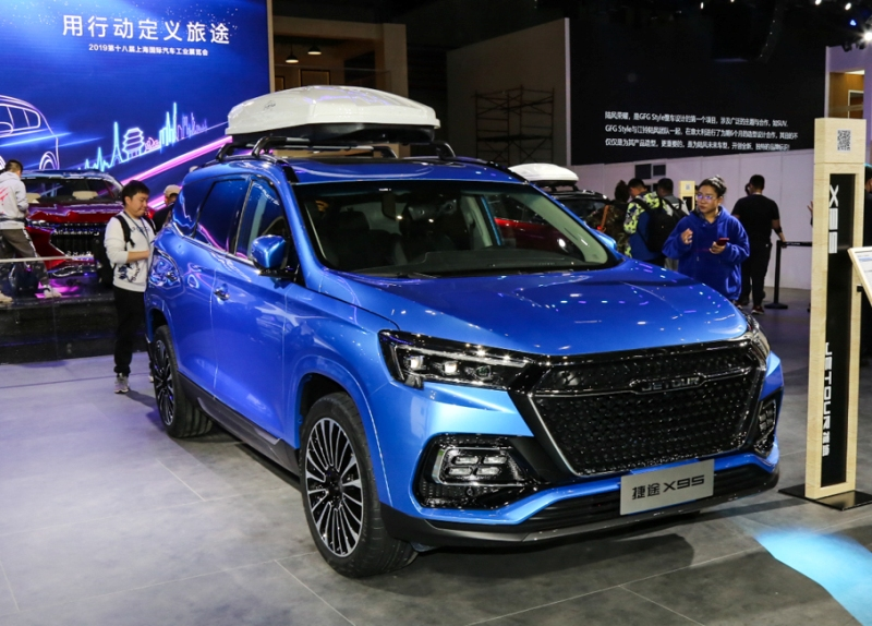 Компания Chery предложила выбрать название для нового кроссовера с автопилотом