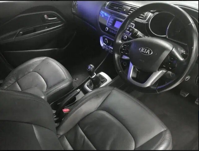 Салон, на мой взгляд, так себе. Фото с сайта olx.co.za