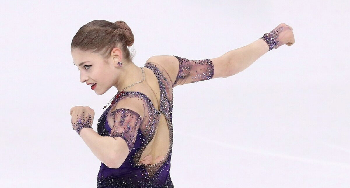 После короткой программы Алена была уверенным лидером с отрывом от второго место в 7 баллов. 