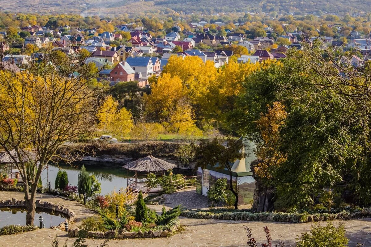 Искусственные водоемы в Парке Родник