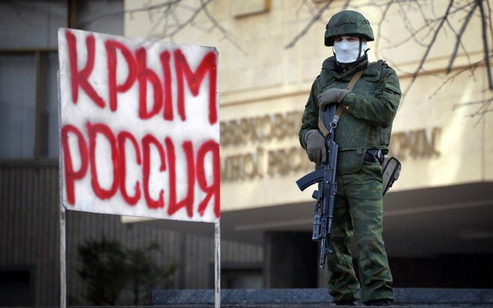 зеленые человечки вежливые люди в крыму. вежливые люди и девушки. засекли вежливого человека. вежливые люди в крыму. солдаты в крыму 2014.