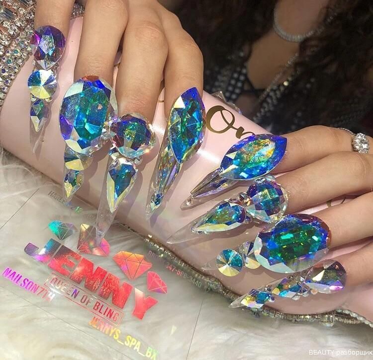 камней много не бывает!