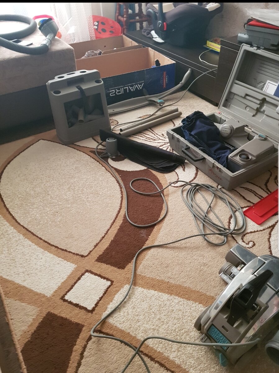 Пол квартиры агрегат занял))