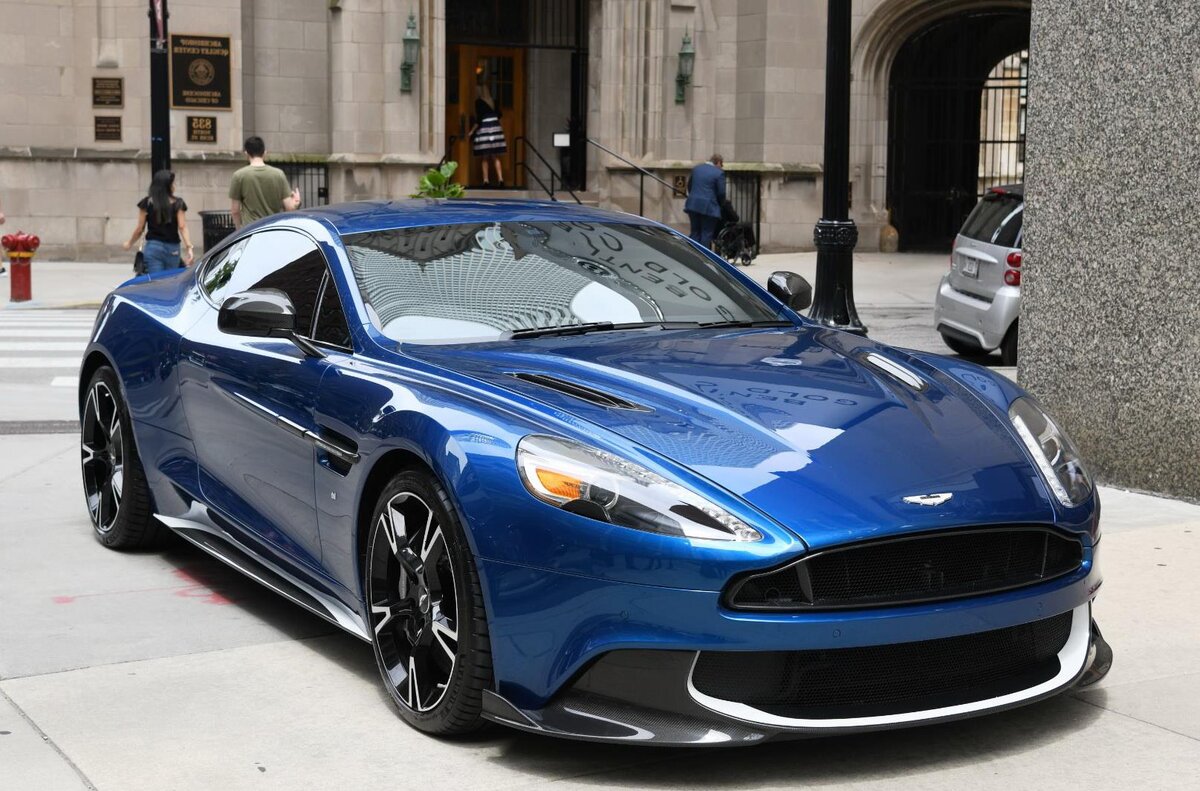 Aston Martin Vanquish Blue