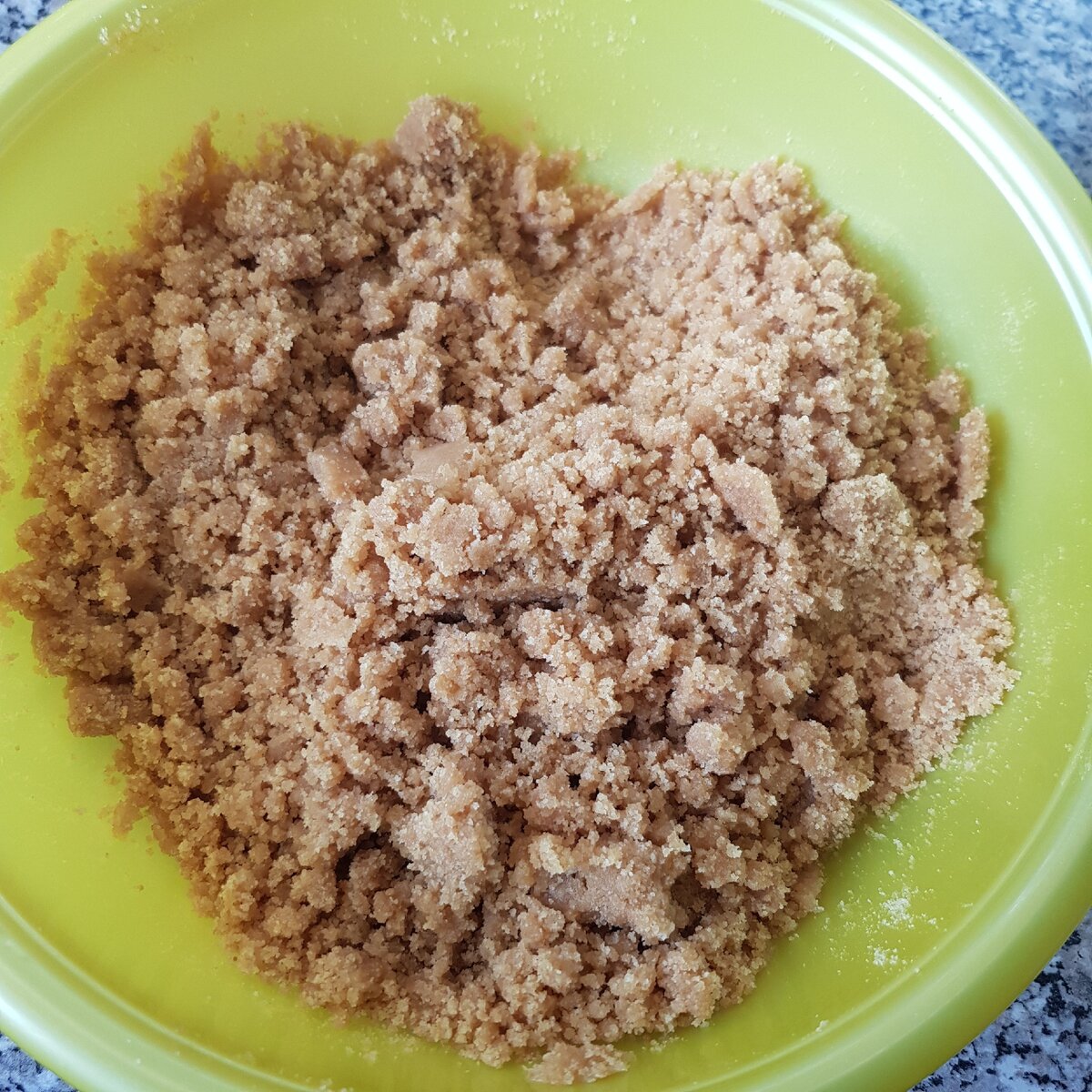 Измельченное песочное печенье