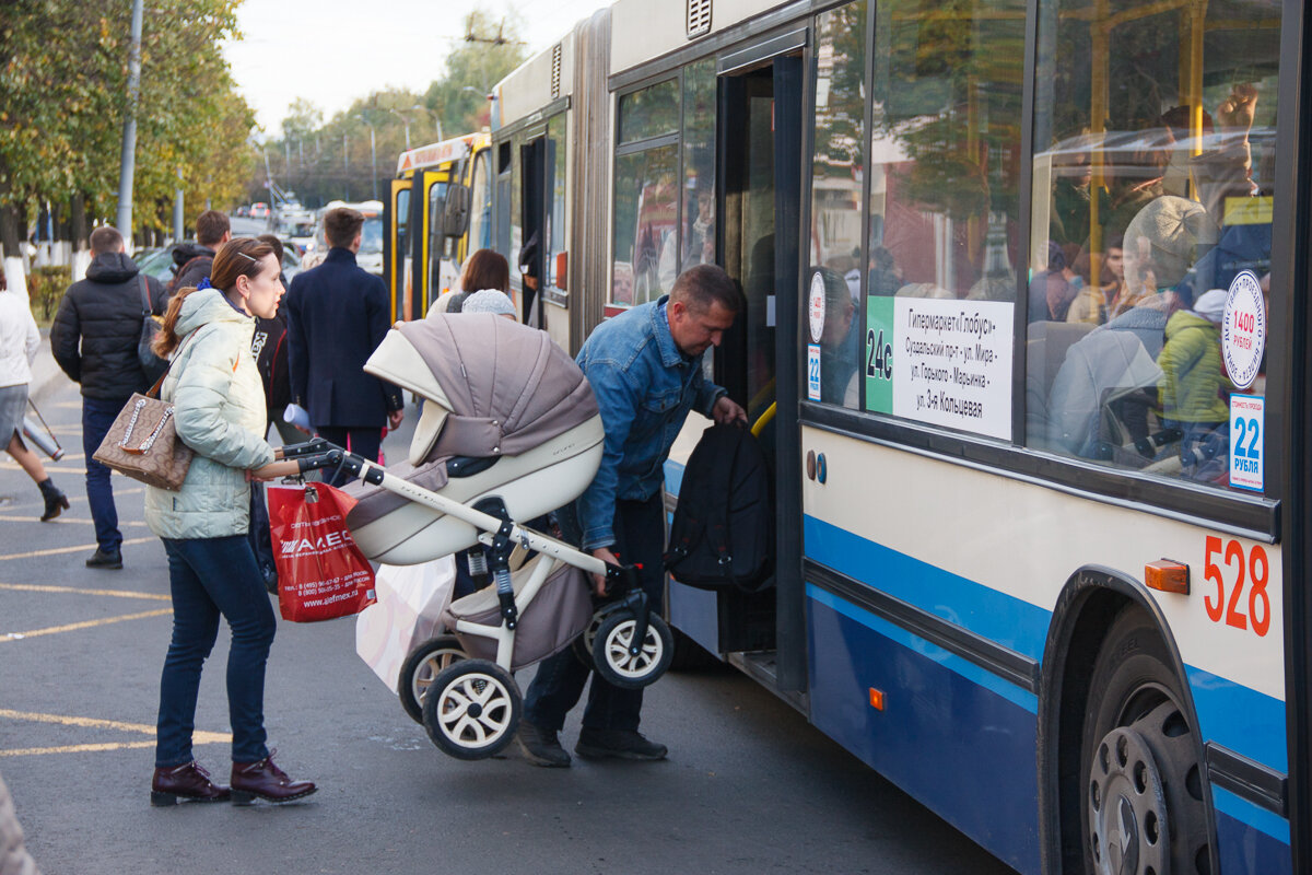 Коляска в автобусе