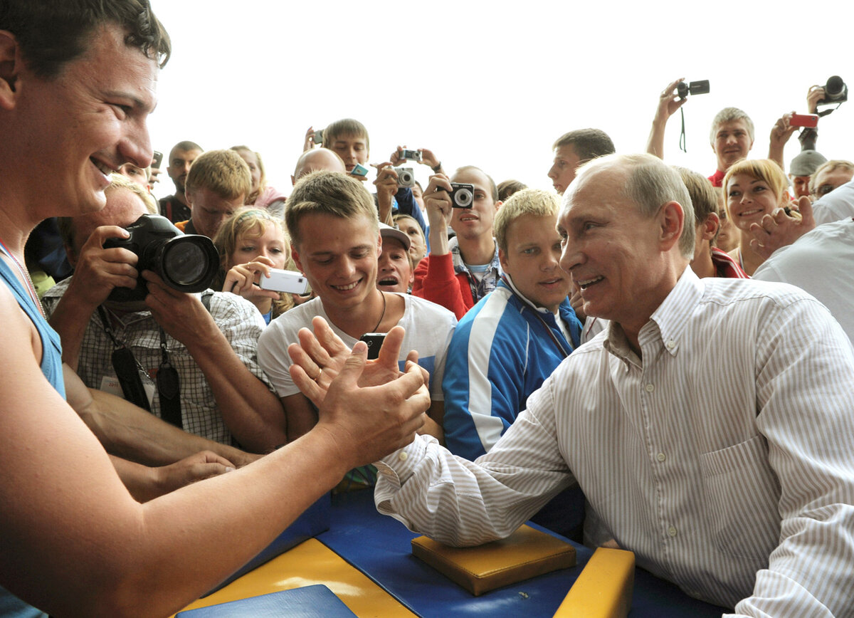 Фото путина с народом в хорошем качестве